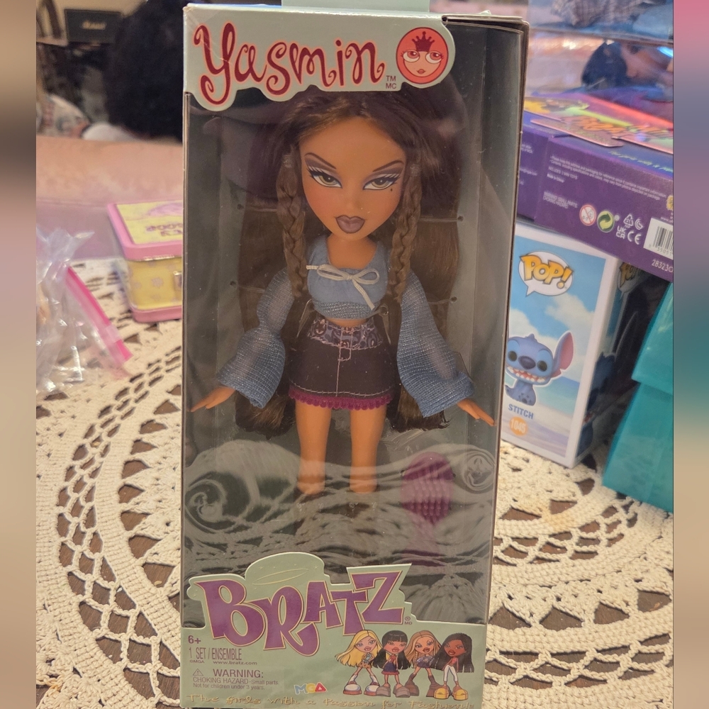 ♡ 2023 bratz series 1 budget doll yasmin original new in box ♡